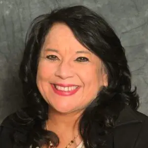 Rachel Hernandez Bio Image